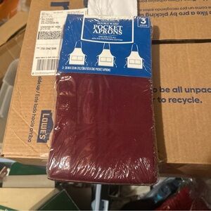 Double Waist Pocket Aprons - Red NWT